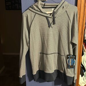 Kuhl Women’s Blue & White Small hoody BRAND NEW